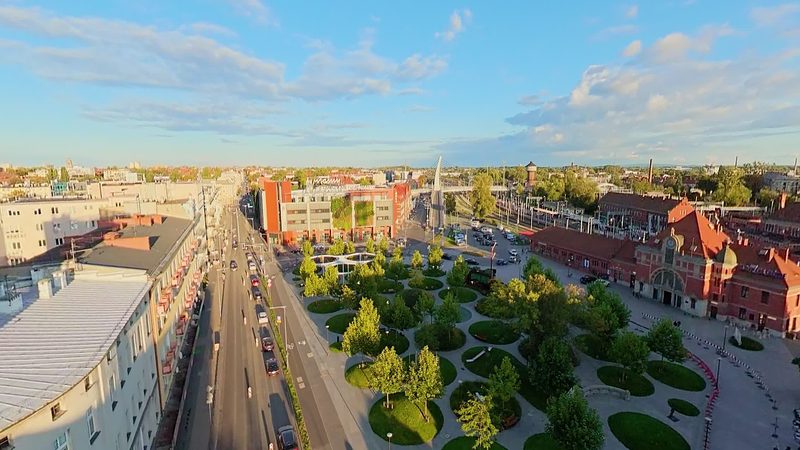 Kadr z filmu 360°: Stolica polskiej piosenki — Opole z lotu ptaka