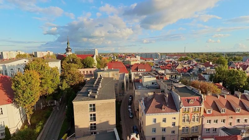 Kadr z filmu 360°: Wzgórze, które ciągle zmieniało właścicieli — Opole z lotu ptaka